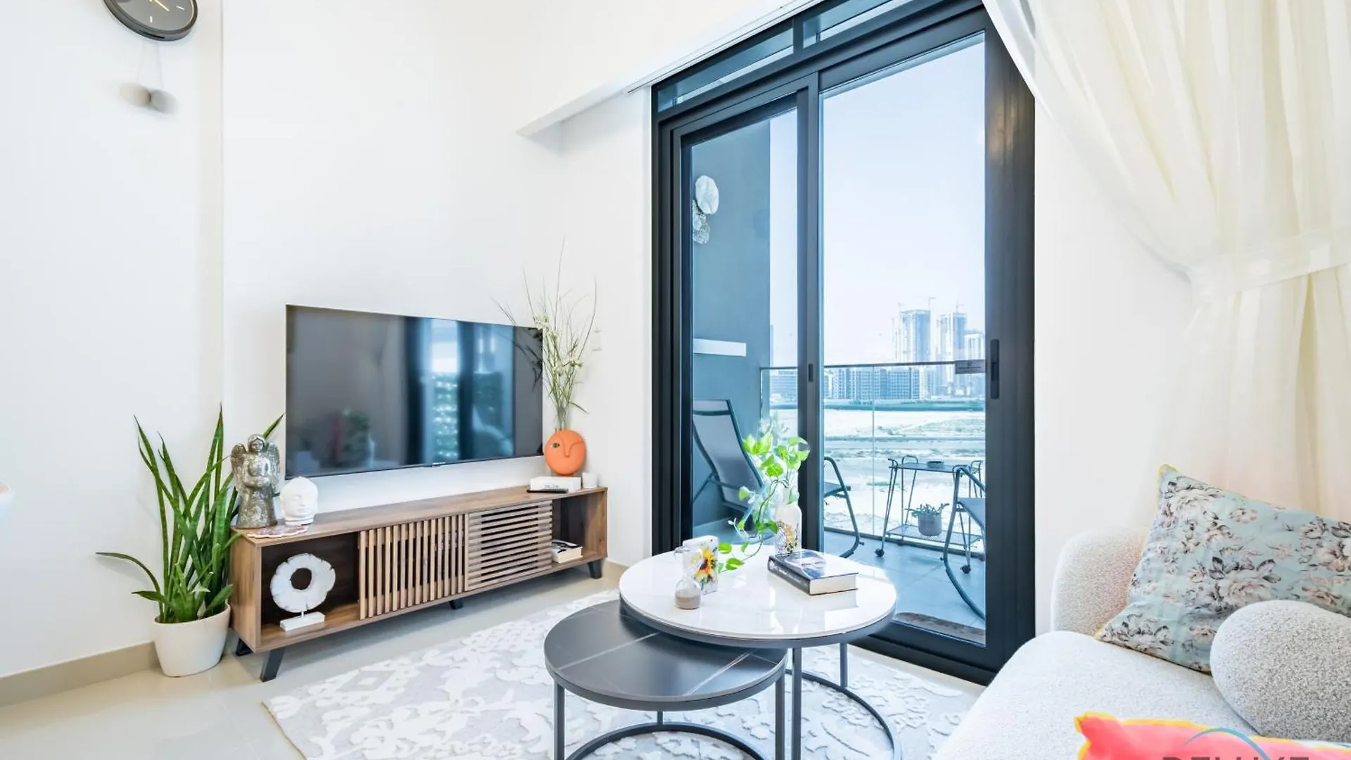 Charming 1Br Apartment In Azizi Gardens Nad Al Sheba By Deluxe Holiday Homes دبي